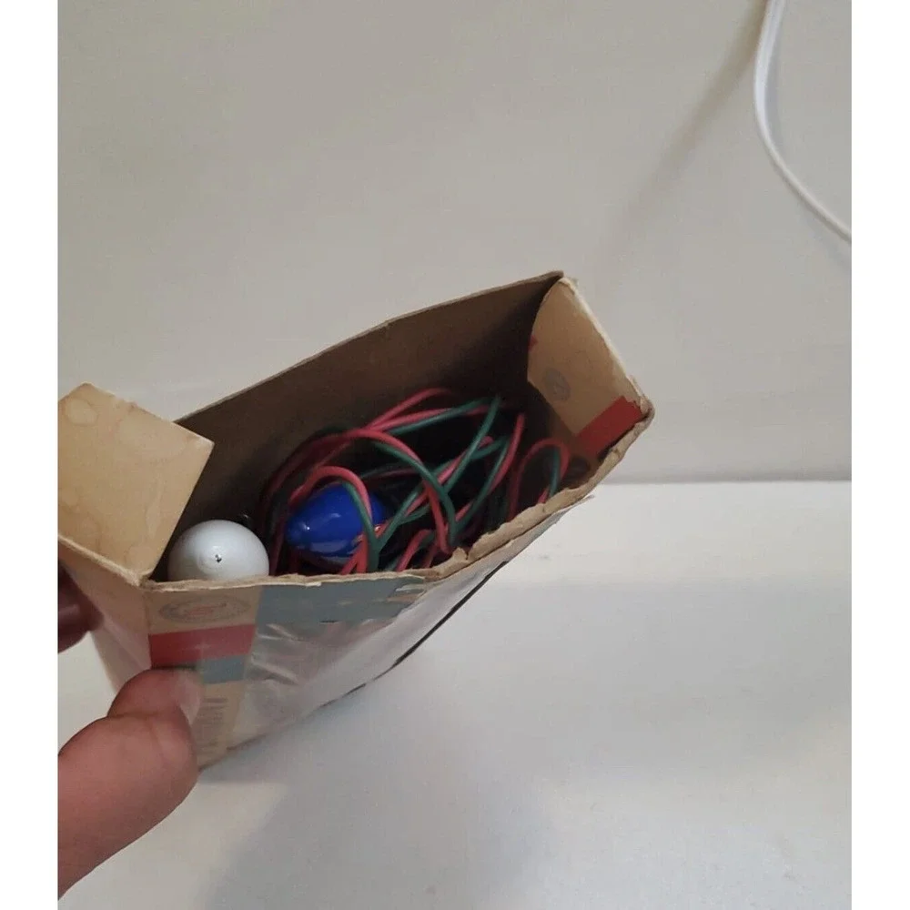 VINTAGE CHRISTMAS LIGHTS‎ BULBS 7 SOCKETS PENNANT/RAYLITE W CLIPS & BOX